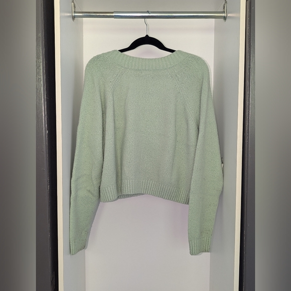 Cute green cardigan - Picture 2 of 2